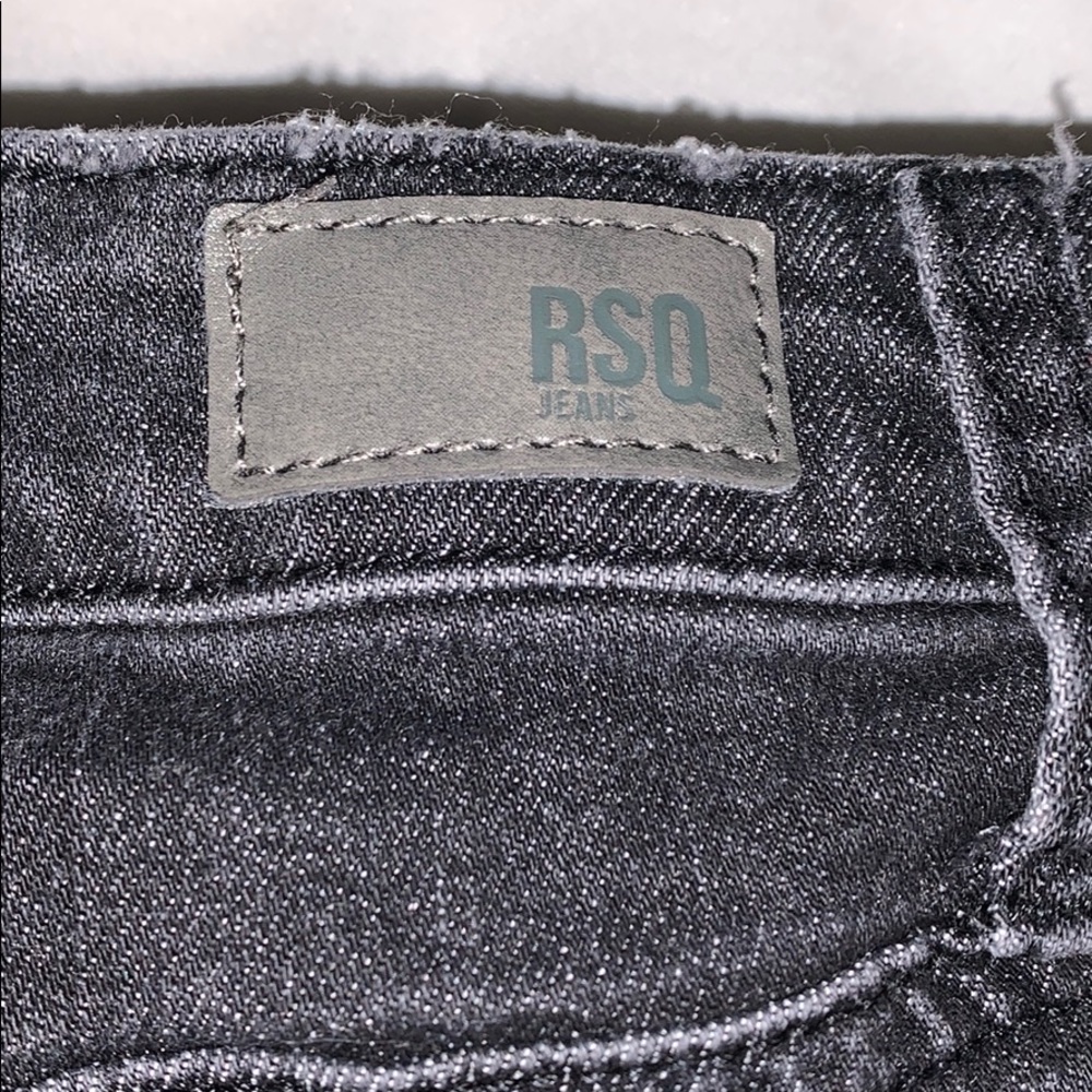 Shorts - Picture 3 of 5